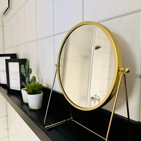 Apartment Mini-apartment In Zentraler Lage *